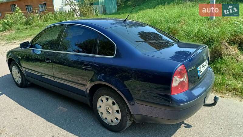 Седан Volkswagen Passat 2001 в Східниці