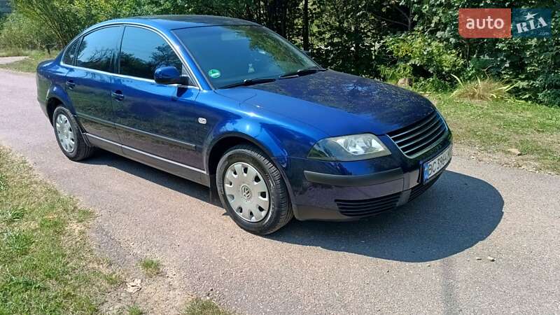 Седан Volkswagen Passat 2001 в Східниці
