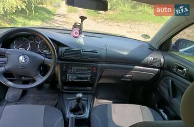 Седан Volkswagen Passat 2001 в 