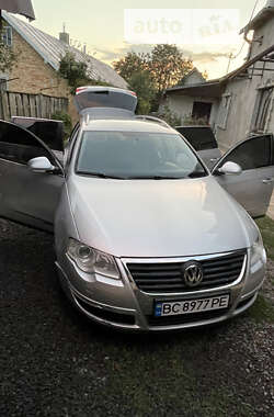 Універсал Volkswagen Passat 2010 в Глинянах