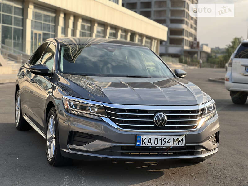 Седан Volkswagen Passat 2020 в Днепре