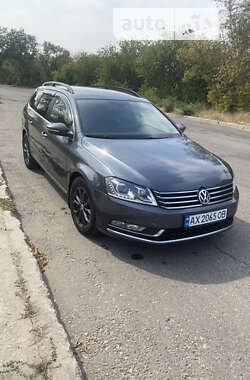 Универсал Volkswagen Passat 2013 в Харькове