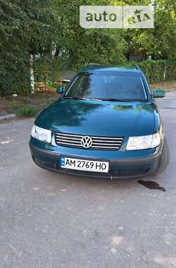 Універсал Volkswagen Passat 1999 в Житомирі