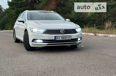 Универсал Volkswagen Passat 2017 в Вышгороде