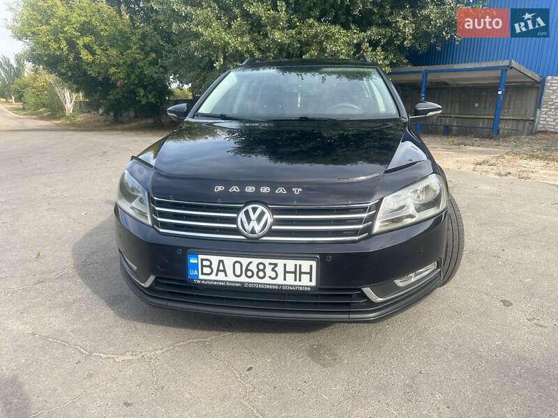 Универсал Volkswagen Passat 2011 в Александрие