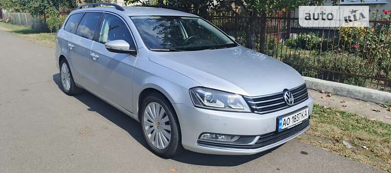 Універсал Volkswagen Passat 2012 в Львові