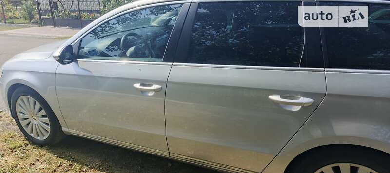 Універсал Volkswagen Passat 2012 в Львові