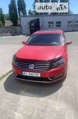 Седан Volkswagen Passat 2011 в Києві