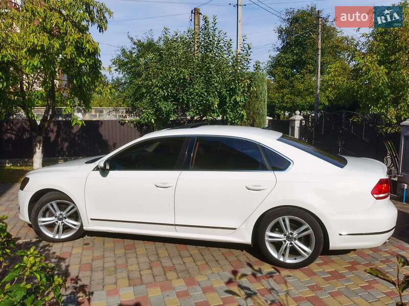 Седан Volkswagen Passat 2013 в Калуші