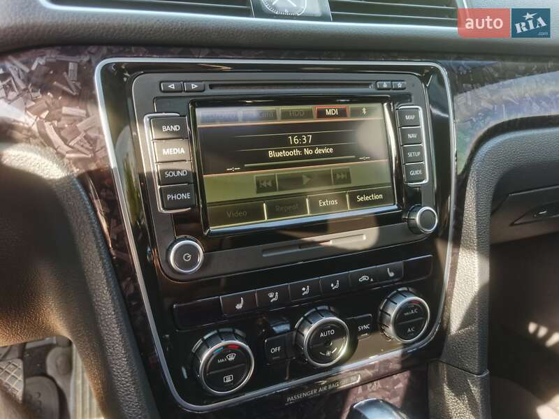 Седан Volkswagen Passat 2013 в Калуші