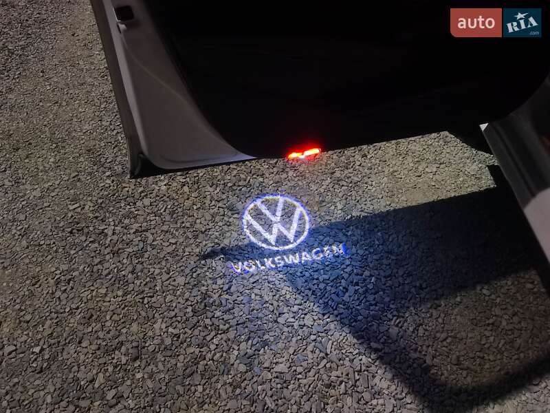 Седан Volkswagen Passat 2013 в Калуші