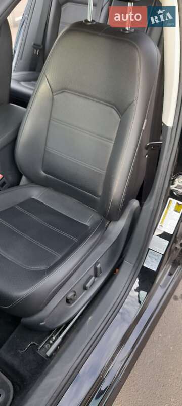 Седан Volkswagen Passat 2014 в Одессе