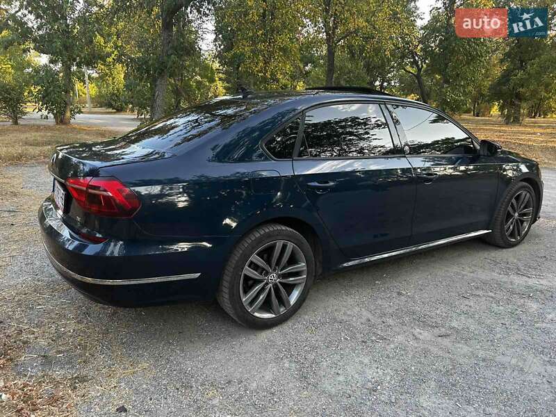 Седан Volkswagen Passat 2018 в Кропивницком