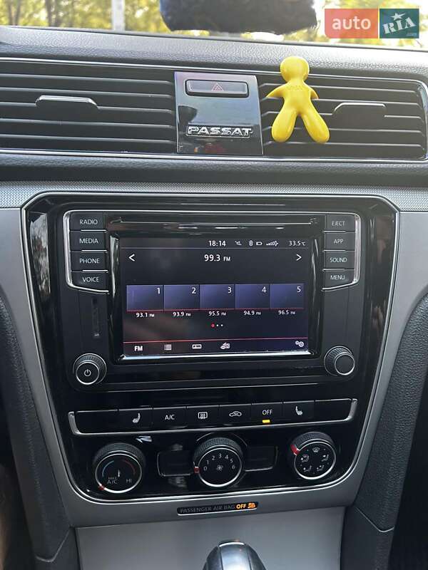 Седан Volkswagen Passat 2018 в Кропивницком