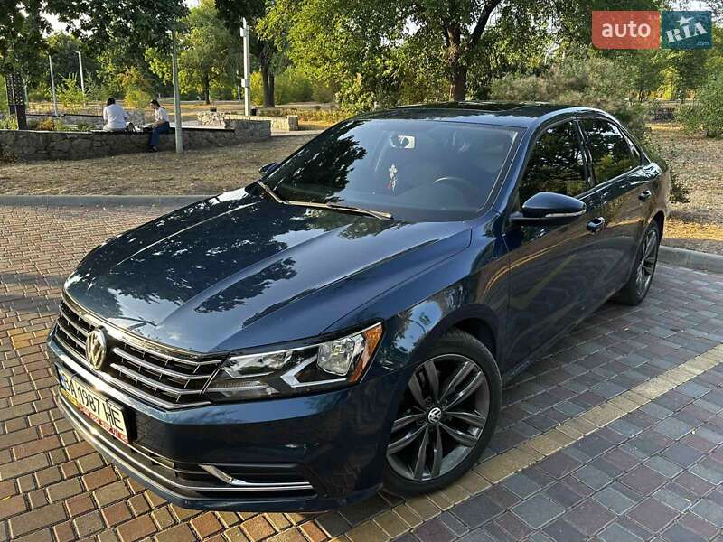 Седан Volkswagen Passat 2018 в Кропивницком