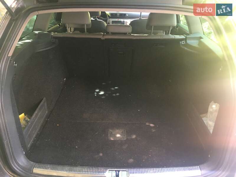Универсал Volkswagen Passat 2006 в Хусте