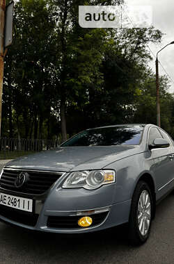 Седан Volkswagen Passat 2010 в Днепре