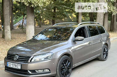 Універсал Volkswagen Passat 2010 в Івано-Франківську