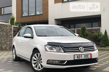 Седан Volkswagen Passat 2011 в Стрые