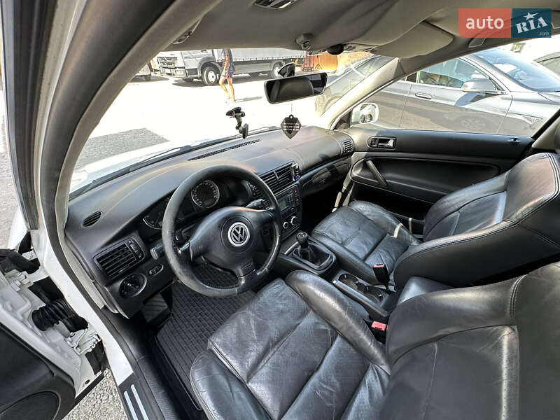 Универсал Volkswagen Passat 2001 в Буске