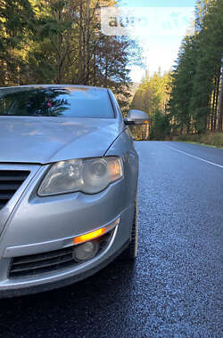 Седан Volkswagen Passat 2005 в Коломые