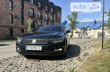 Седан Volkswagen Passat 2015 в Івано-Франківську