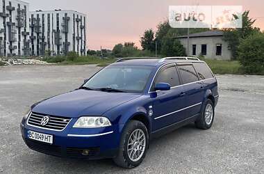 Універсал Volkswagen Passat 2002 в Пустомитах