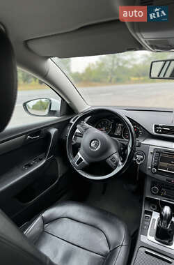 Универсал Volkswagen Passat 2011 в 