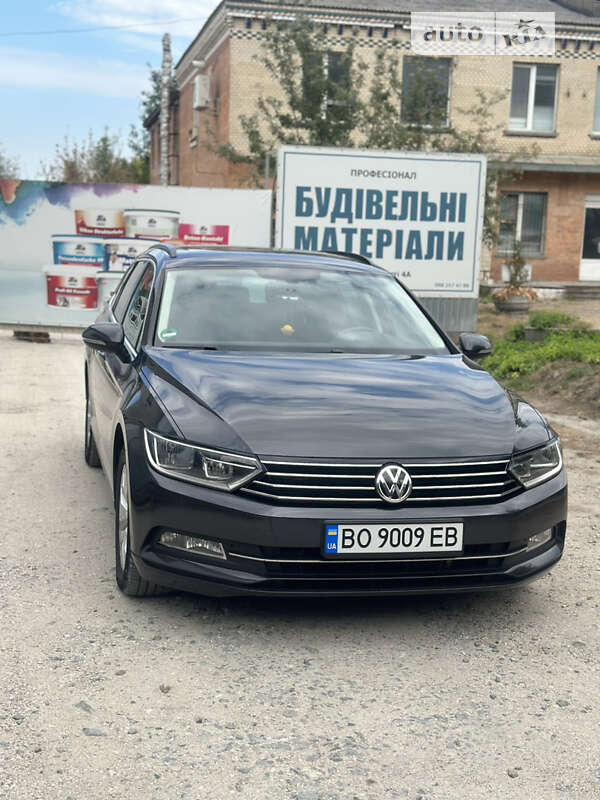 Універсал Volkswagen Passat 2017 в Волочиську