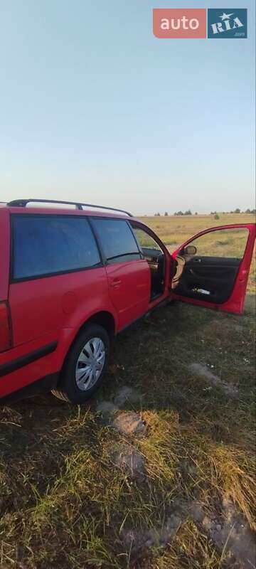 Универсал Volkswagen Passat 2000 в Костополе