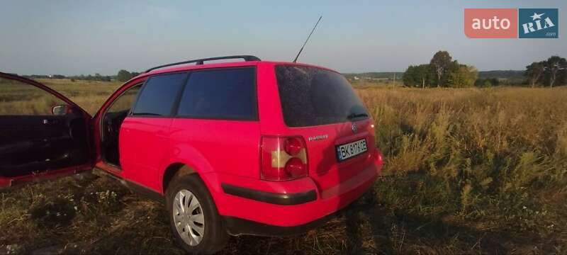 Универсал Volkswagen Passat 2000 в Костополе