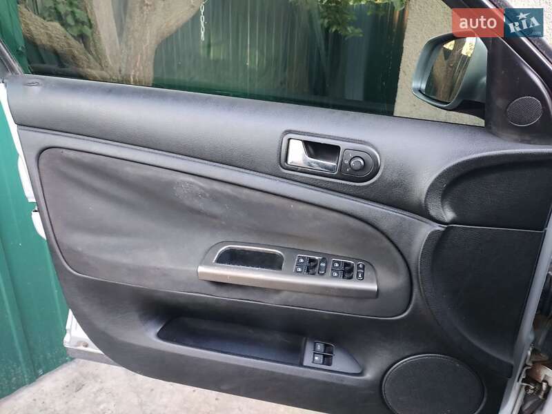 Универсал Volkswagen Passat 2001 в Любашевке