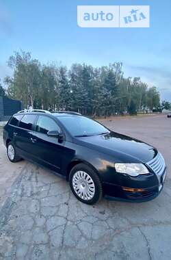 Універсал Volkswagen Passat 2006 в Житомирі