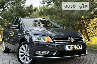 Универсал Volkswagen Passat 2012 в Дрогобыче