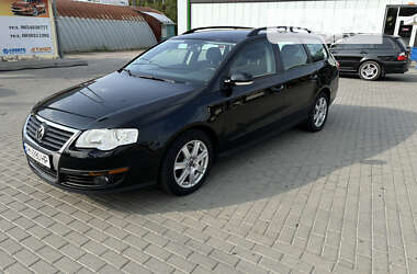 Універсал Volkswagen Passat 2008 в Житомирі