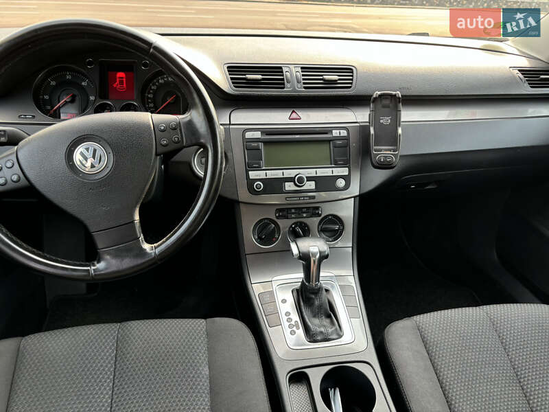 Универсал Volkswagen Passat 2008 в Житомире