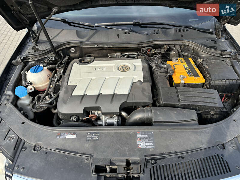 Универсал Volkswagen Passat 2008 в Житомире