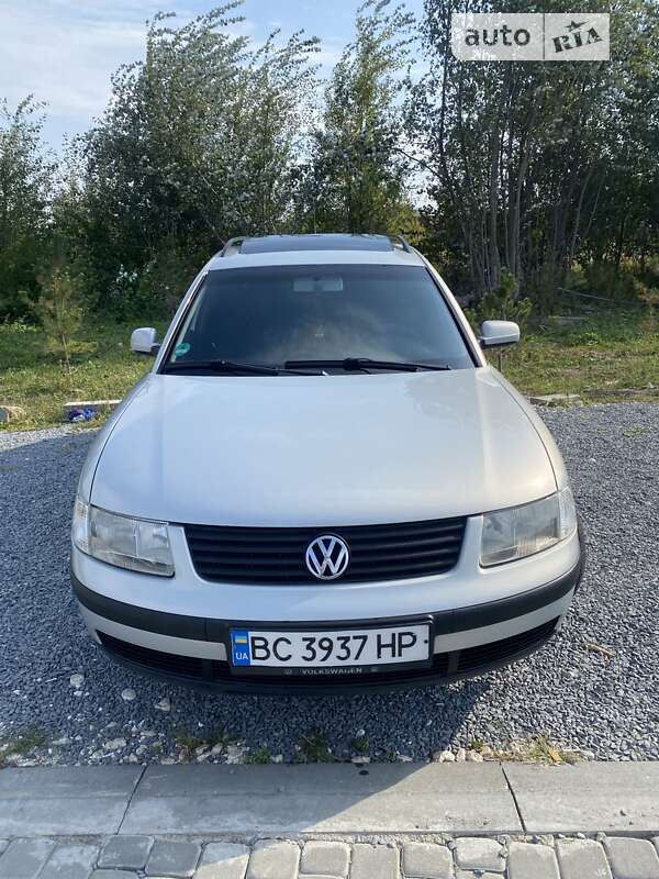 Універсал Volkswagen Passat 1999 в Львові