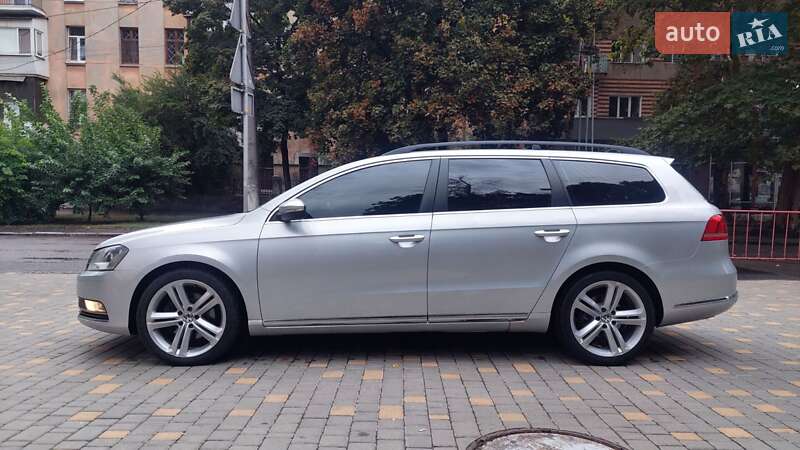 Універсал Volkswagen Passat 2013 в Одесі