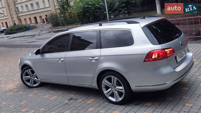 Універсал Volkswagen Passat 2013 в Одесі
