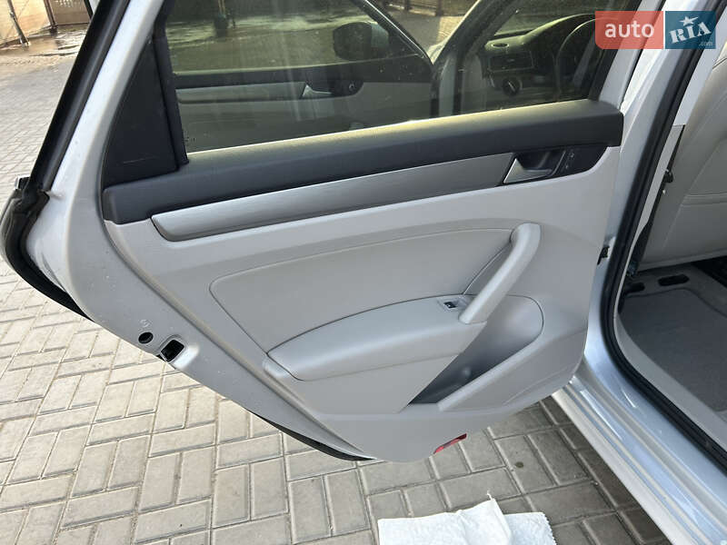 Седан Volkswagen Passat 2015 в Дружковке