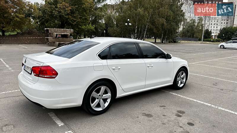 Седан Volkswagen Passat 2012 в Кривом Роге
