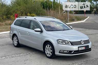 Універсал Volkswagen Passat 2012 в Ужгороді