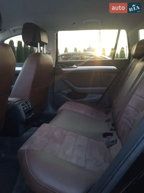 Volkswagen Passat 2017 VIN WVWZZZ3CZHP025899 фото оголошення 9 з 64