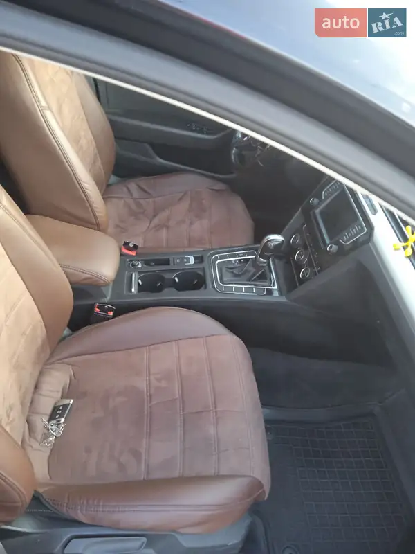 Volkswagen Passat 2017 VIN WVWZZZ3CZHP025899 фото оголошення 19 з 64