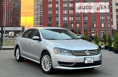 Седан Volkswagen Passat 2013 в Києві