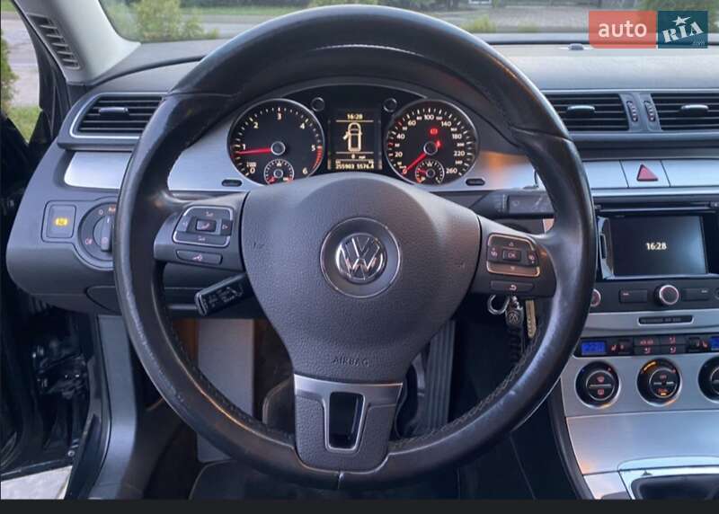 Универсал Volkswagen Passat 2009 в Ужгороде