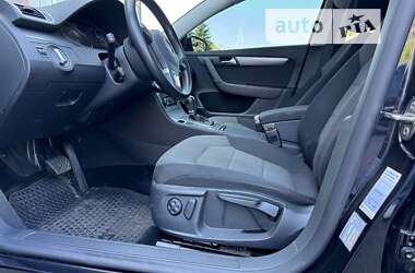 Универсал Volkswagen Passat 2011 в 