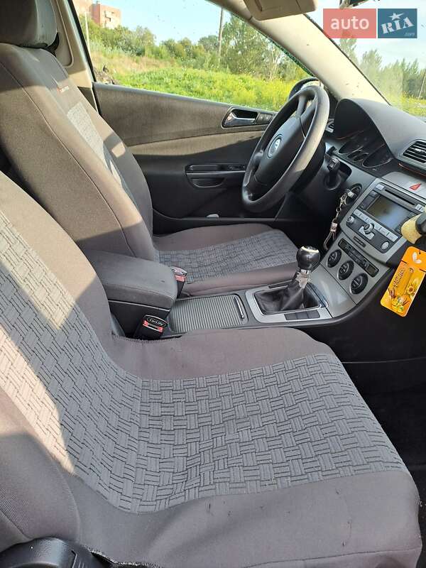 Универсал Volkswagen Passat 2006 в Коломые