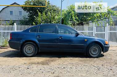 Седан Volkswagen Passat 1997 в Одессе